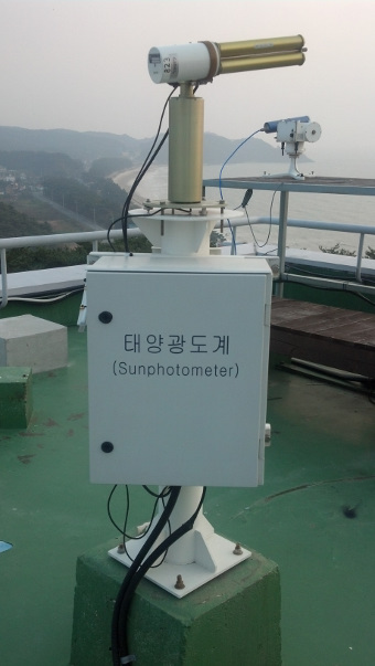View of the sun photometer.