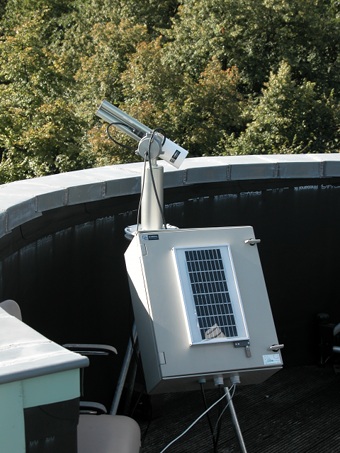 Photo of the Cimel on the roof.