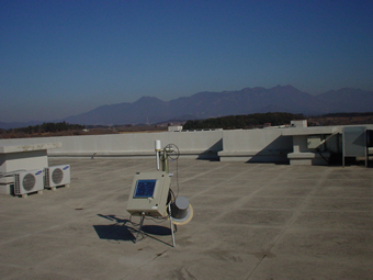 A view of the instrument and site.