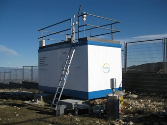 Measurements cabin; on the roof is installed the CIMEL photometer, together with other aerosol samplers.